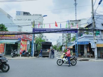 bang-hieu-hop-den-02.jpg